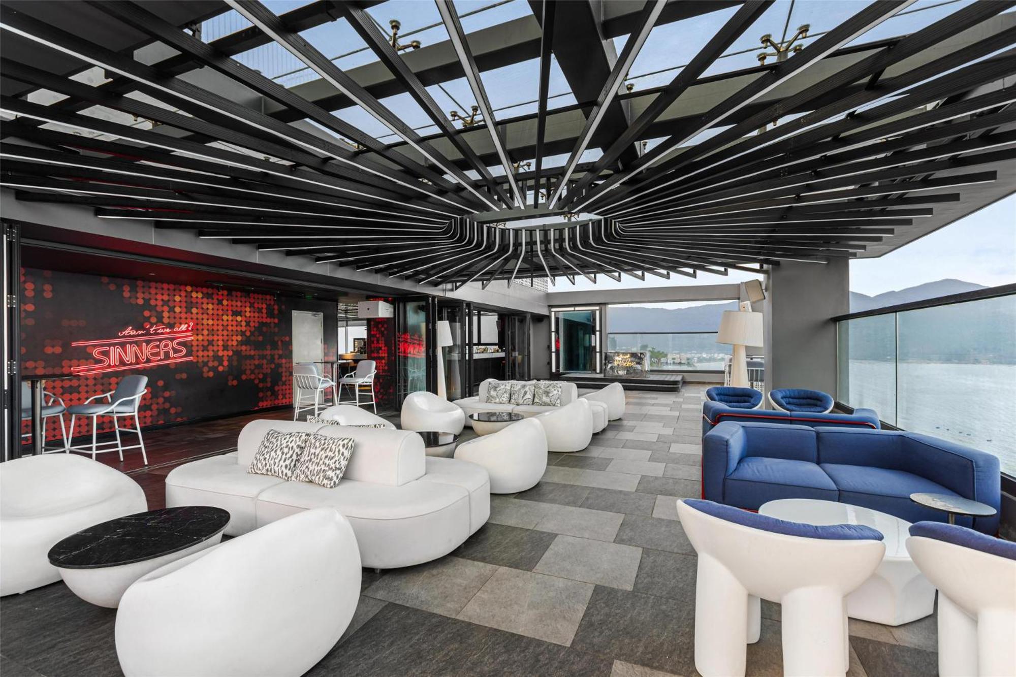 Radisson Red Danang Hotel ภายนอก รูปภาพ